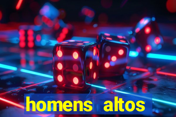 homens altos sarados pelados